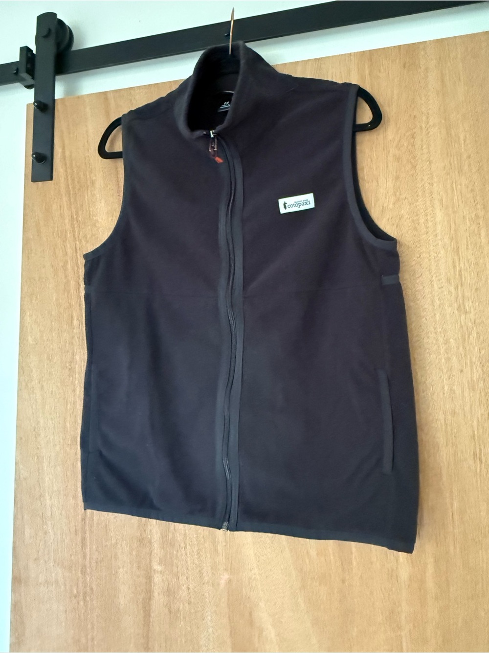 Cotopaxi fleece vest zip black women’s size M Gorpcore outdoor hiking